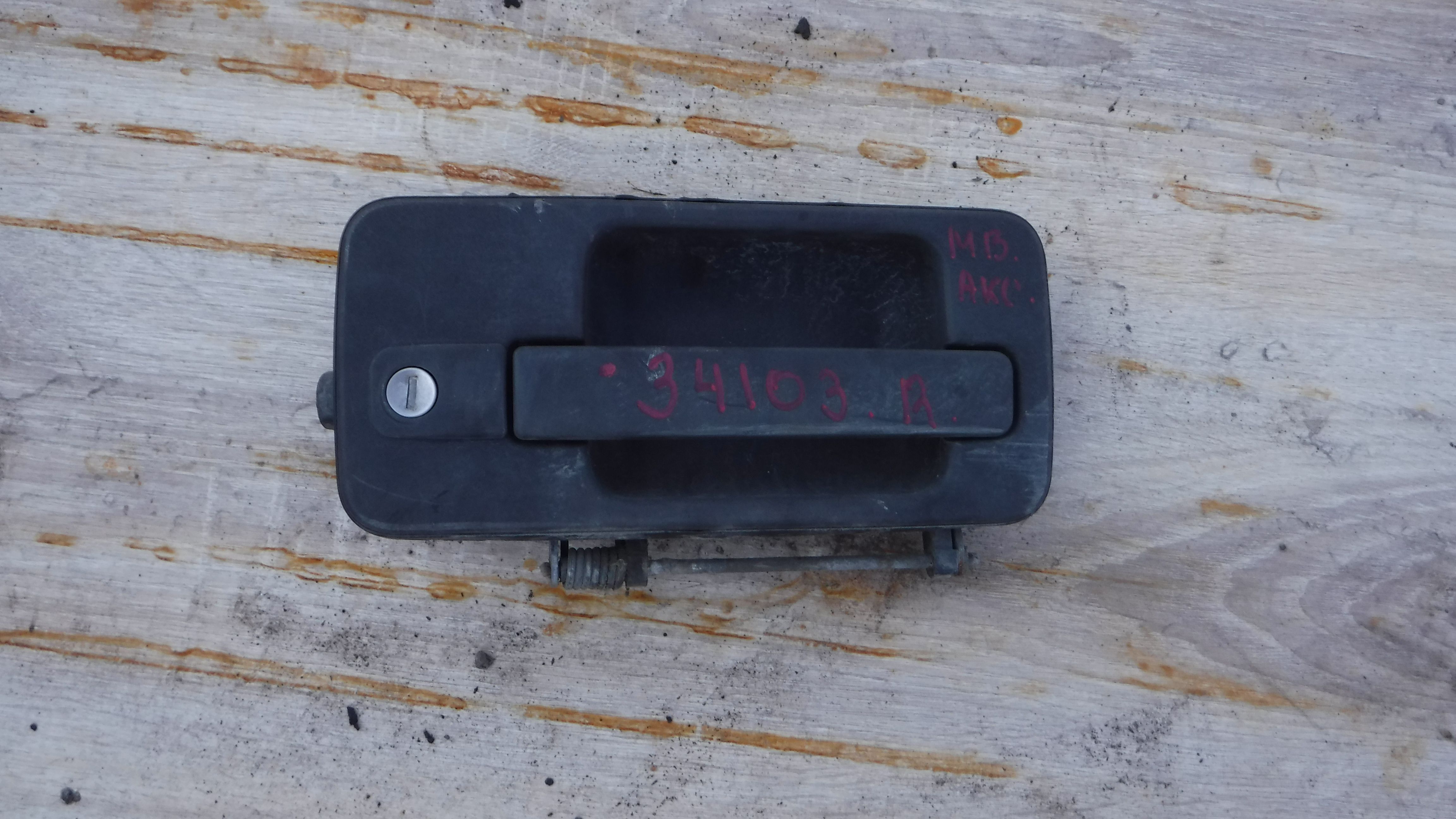 Ручка двери наружная правая 9417600559 Mercedes AXOR евро5 2012